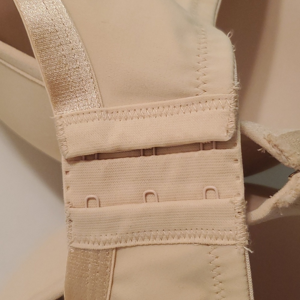NWT many sizes! Essential Body Wear Abbie Bras - Picture 6 of 6